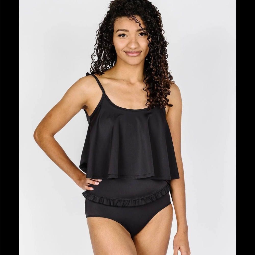 Kortni Jeane Black Swing Top Size Medium